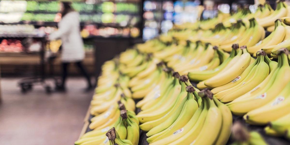 Prezzi equi, si scivola sulla buccia di banana